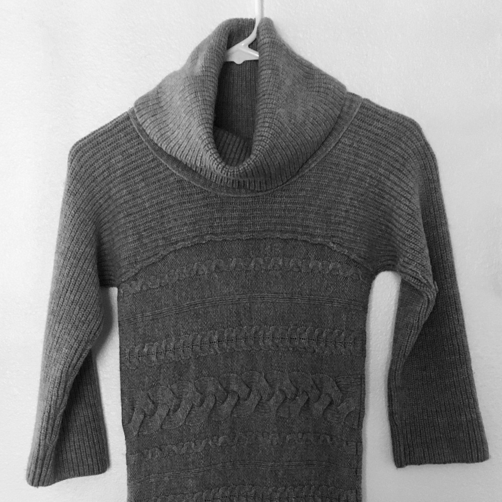 Banana Republic Gray cable sweater dress. Size XS